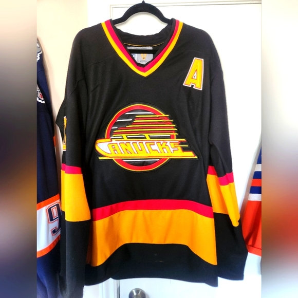 Nhl Jersey - Picture 1 of 2